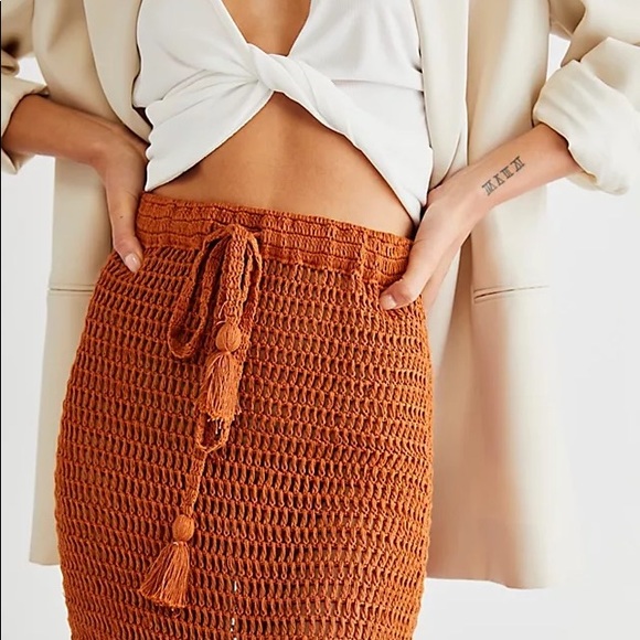✨ NWT! ✨ Free People Brooke Tassle Crochet Skirt - Picture 2 of 3